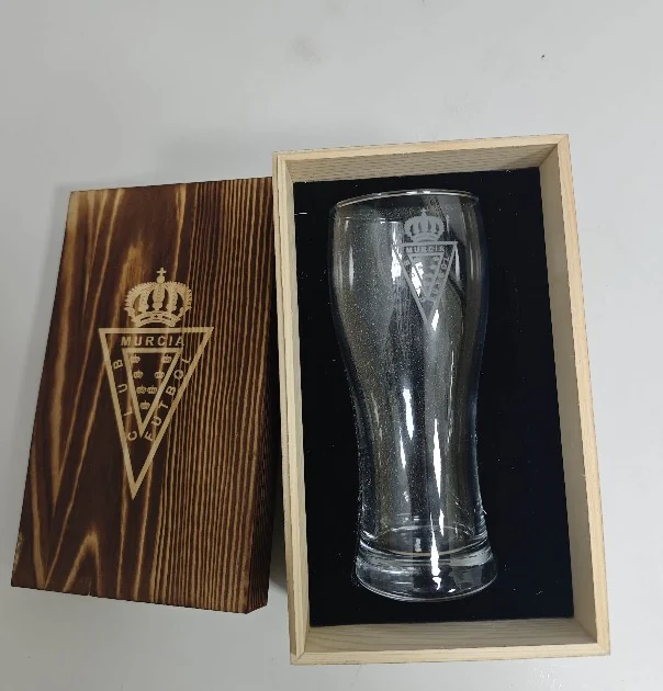 Real Murcia Club de Futbol custom laser engraved beer glass in vintage pine slide box