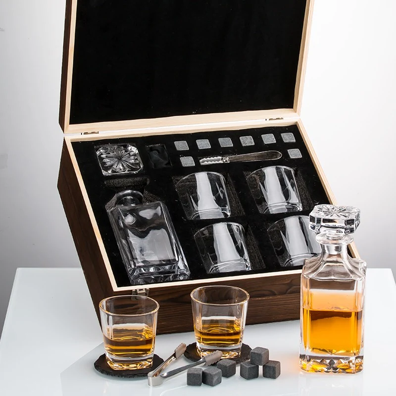 XZM006 Complete Decanter and Four Whiskey Glasses Gift Set in Wooden Presentation Box