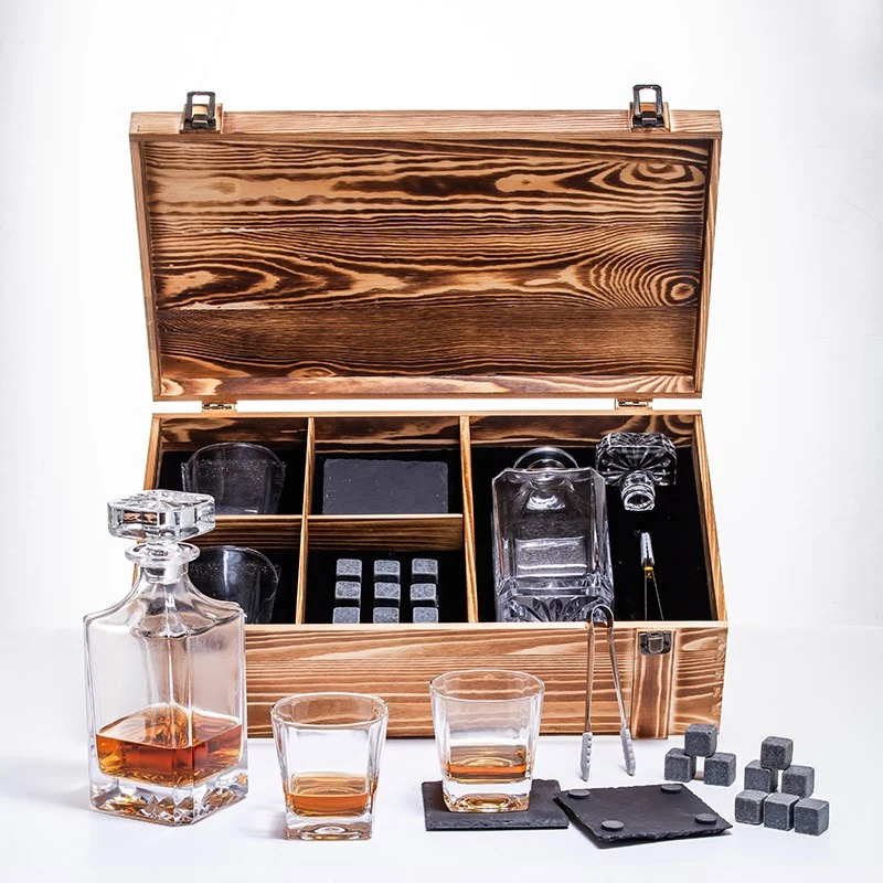 XZM017 Large Decanter Whiskey Stone and Slate Coaster Presentation Chest